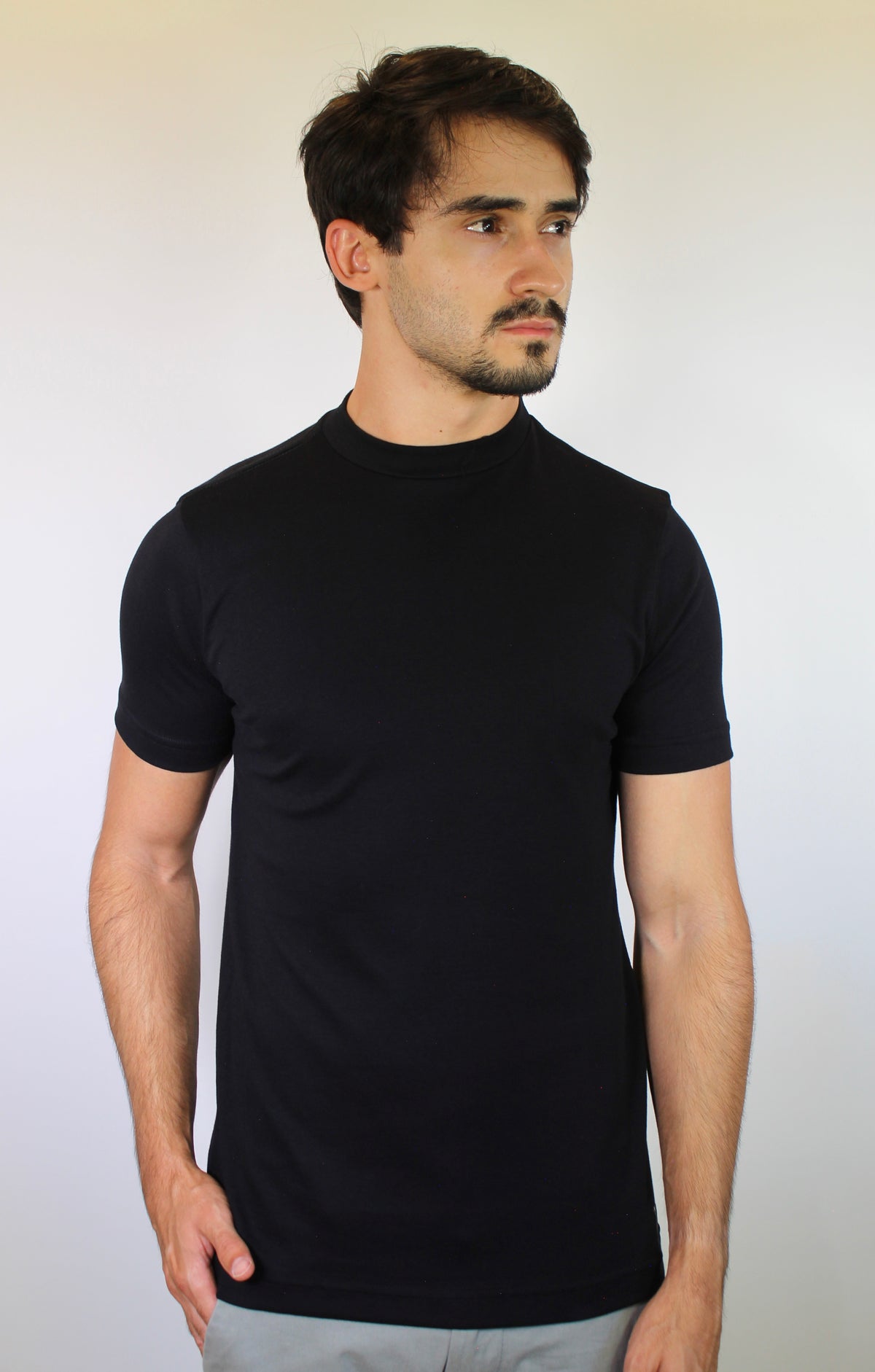Camiseta Gola Midi Nobre Men - Preta