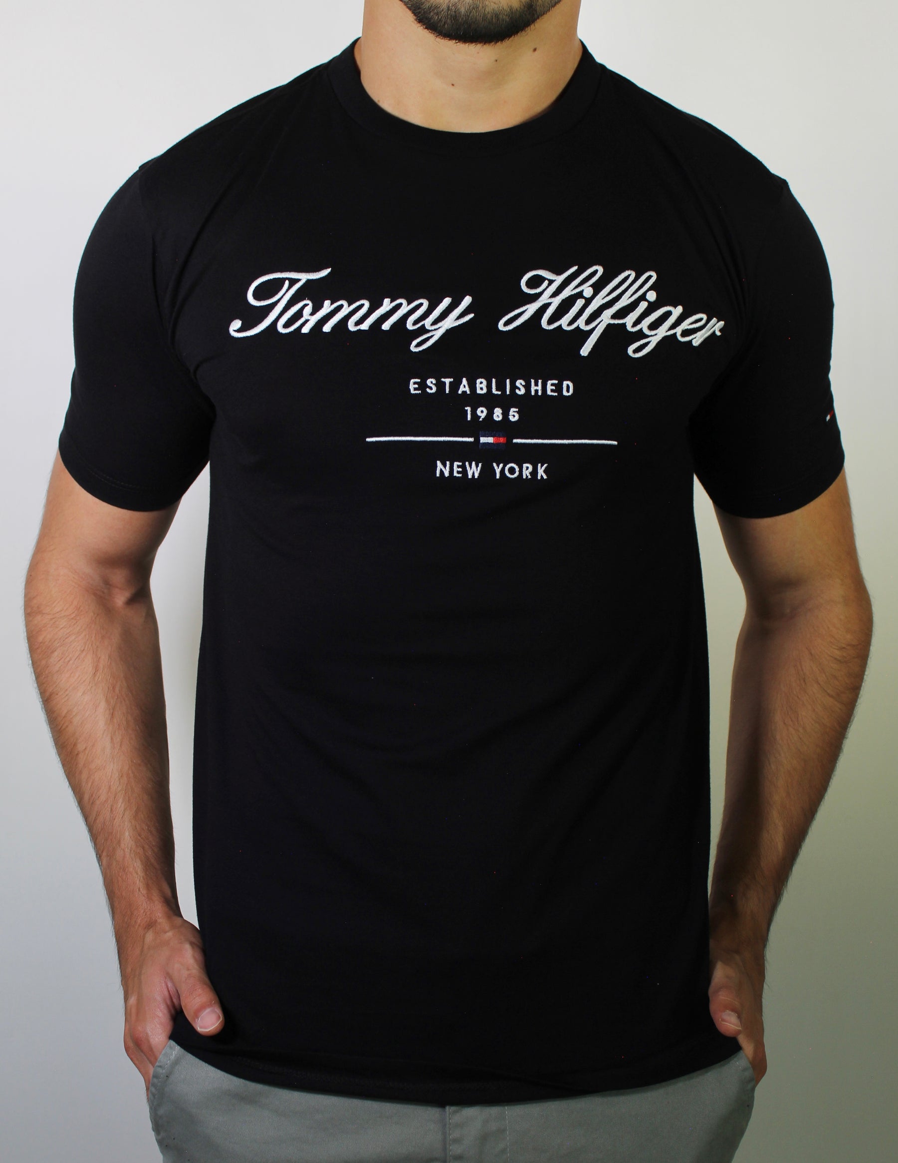 Camiseta TH Tommy Established 1985 NY - Preta