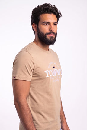 Camiseta TH Phuket Retro Type Logo - Cáqui