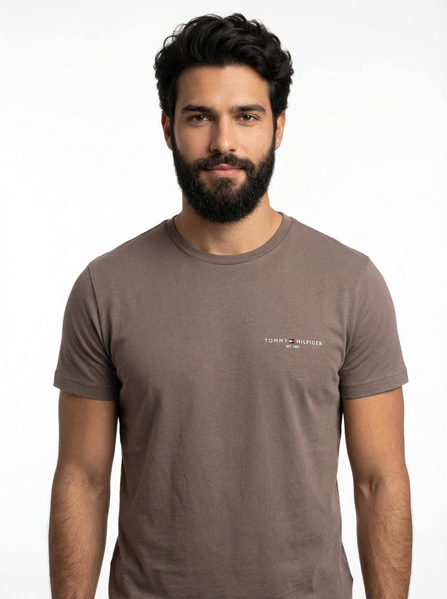 Camiseta TH Side Logo Flag Est. 1985 - Café