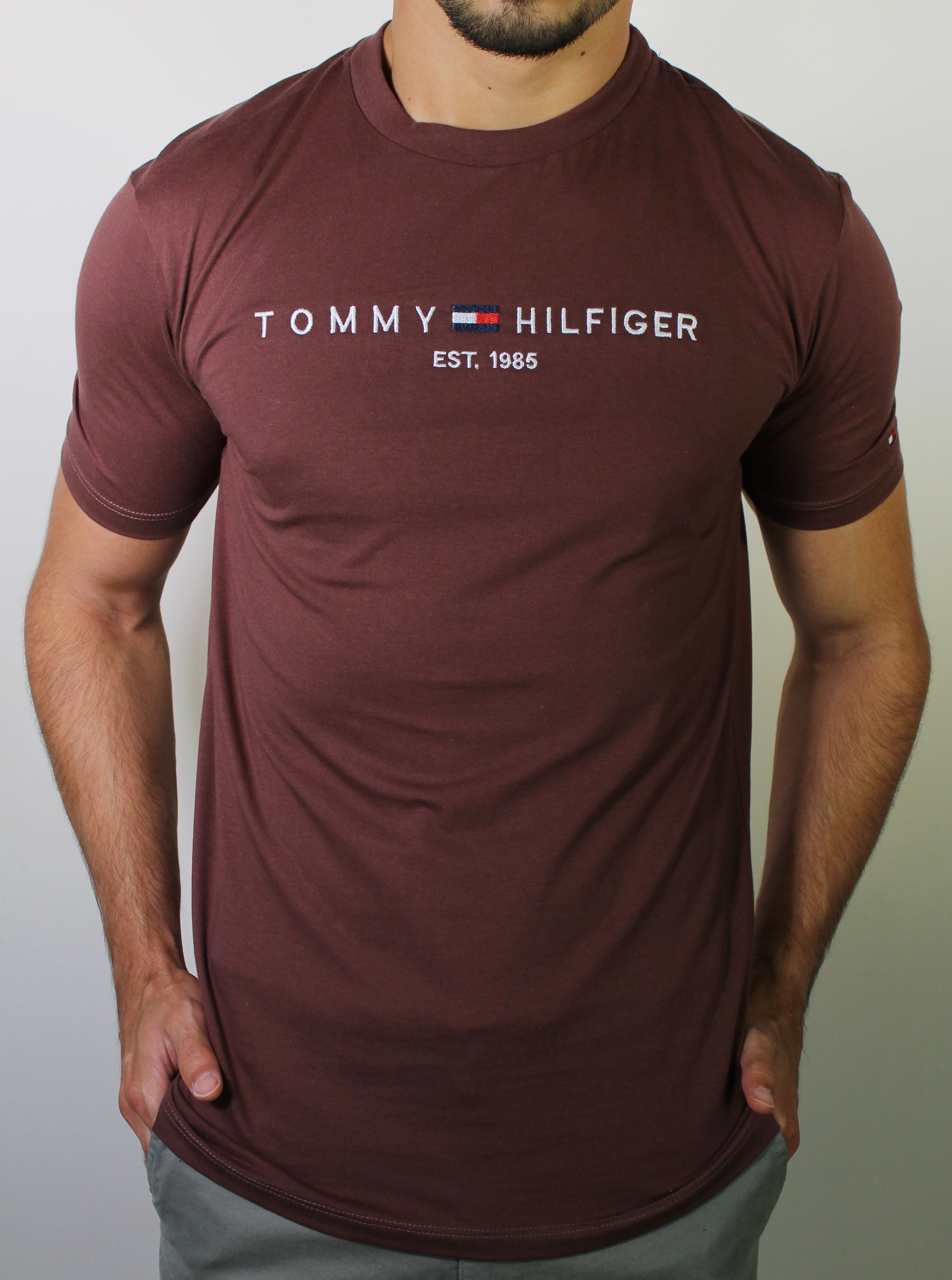 Camiseta TH Est. 1985 - Marrom