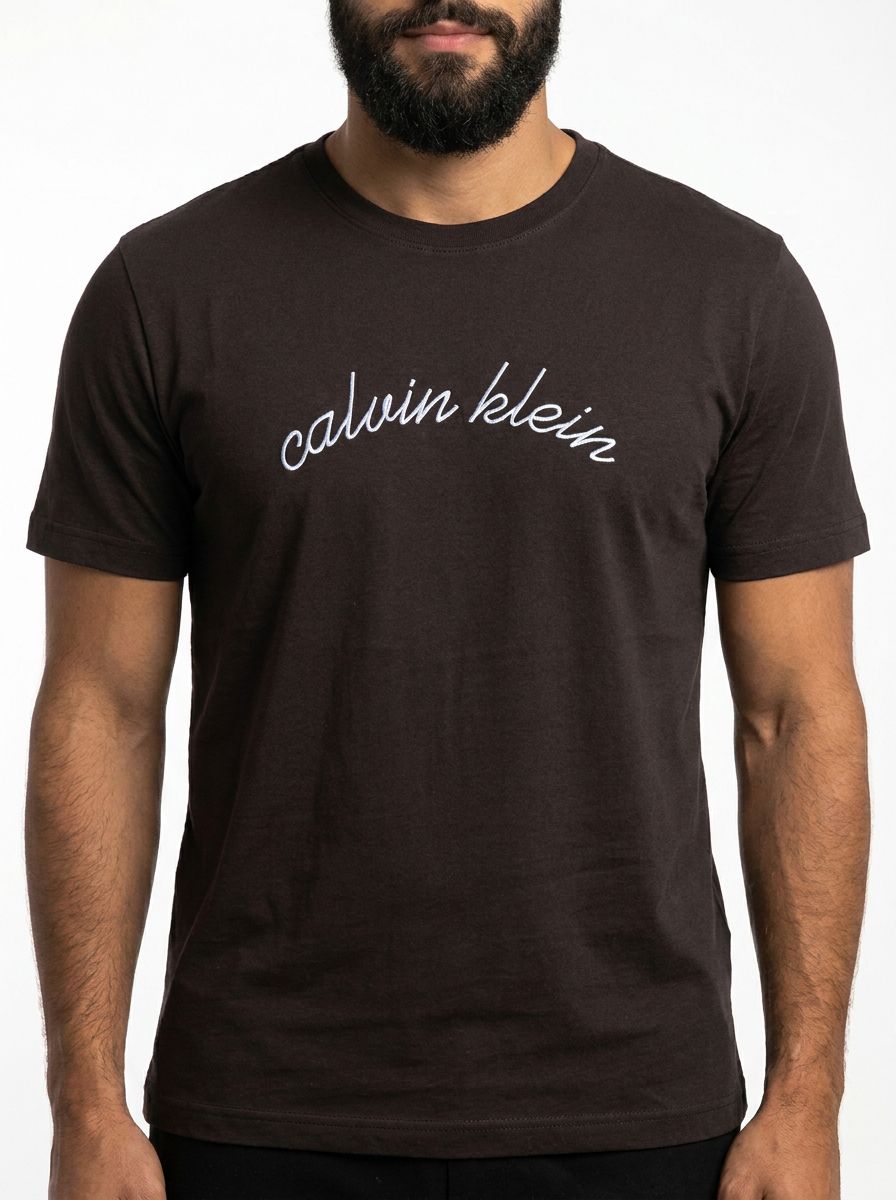 Camiseta CK Signature Script - Café