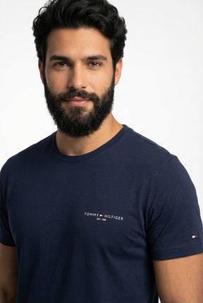 Camiseta TH Side Logo Flag Est. 1985 - Azul Marinho