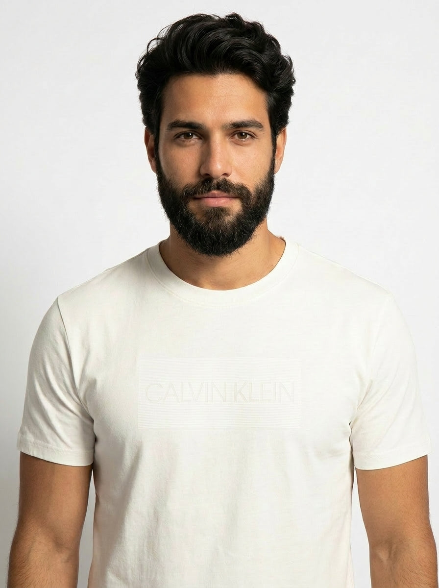 Camiseta CK Shadow Code - Off White