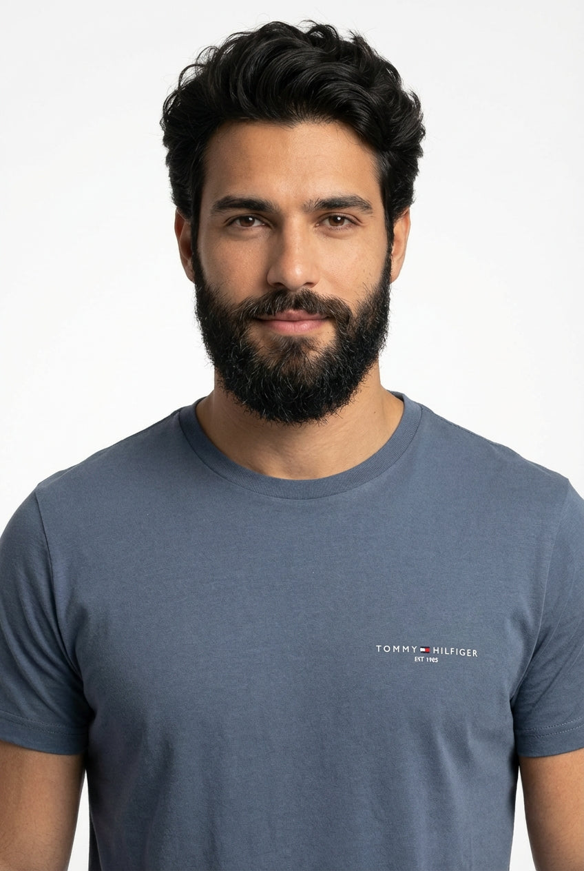 Camiseta TH Side Logo Flag Est. 1985 - Azul Acero