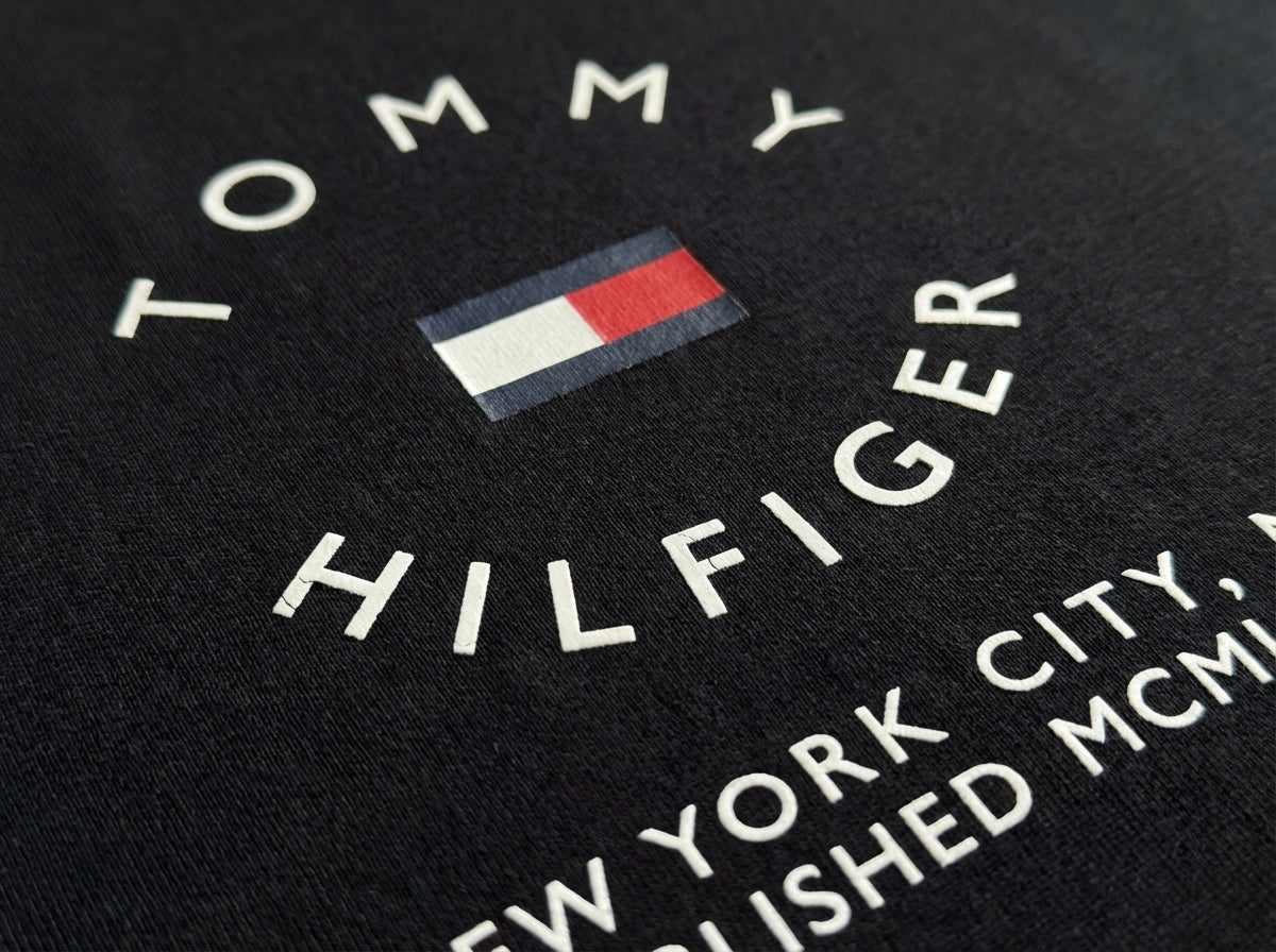 Camiseta TH Circle Style NYC - Preta