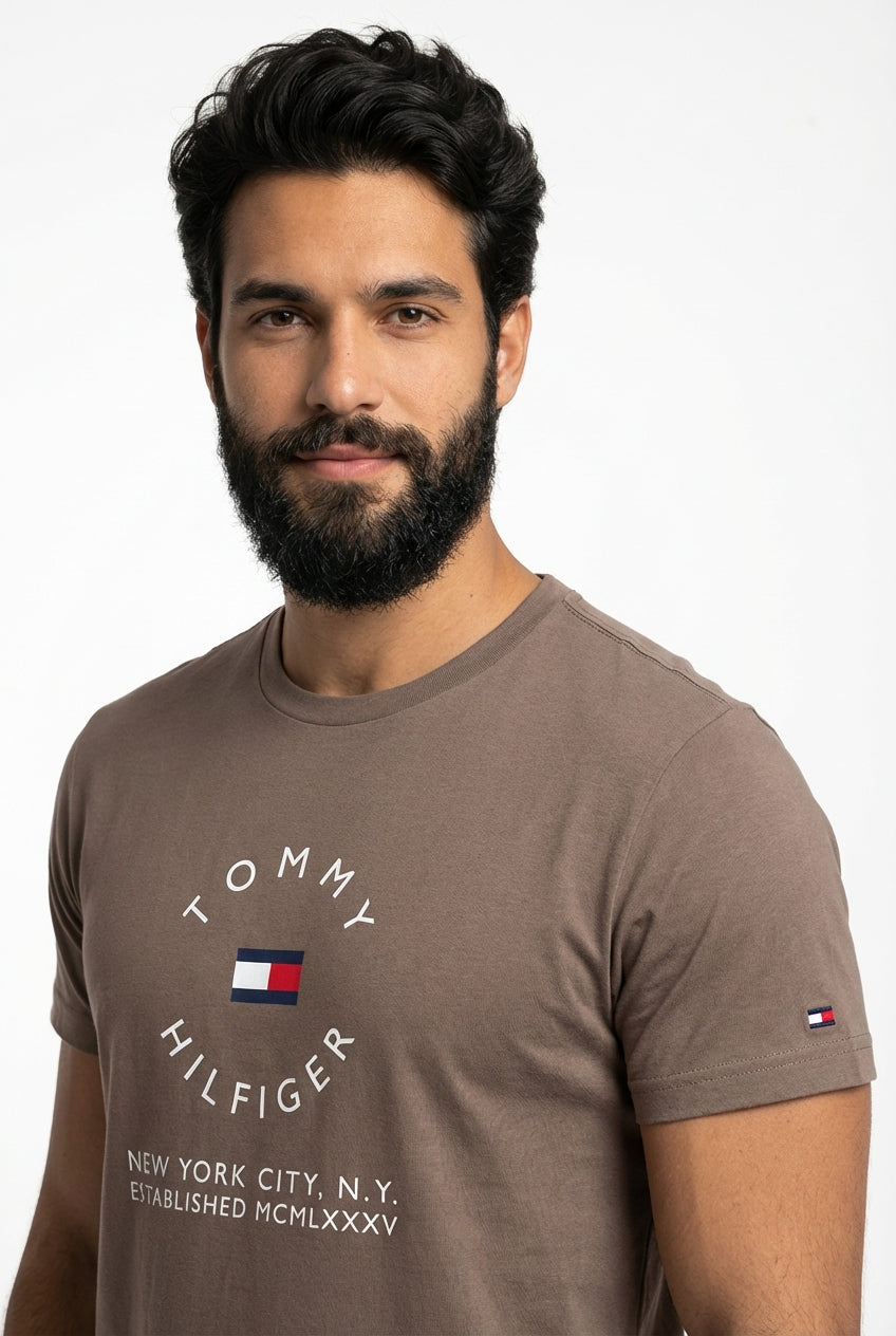 Camiseta TH Circle Style NYC - Café
