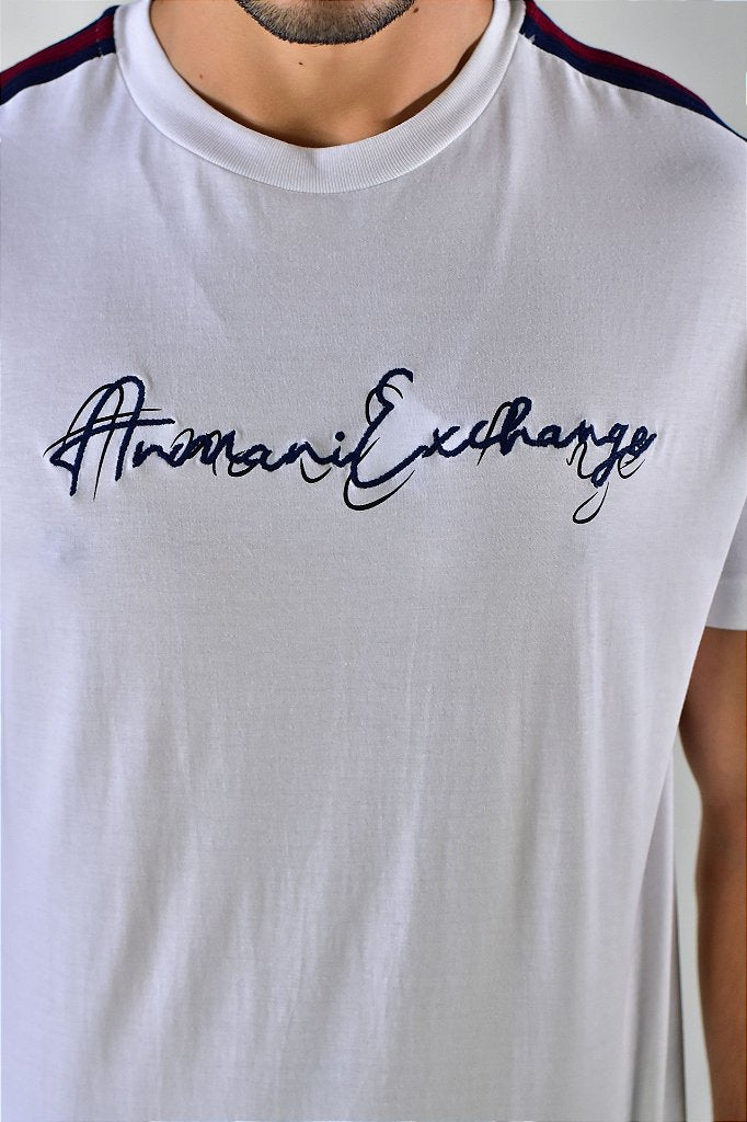 Camiseta AX Stripes Cursive Logo - Branca
