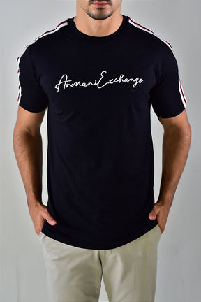 Camiseta AX Stripes Cursive Logo - Preto