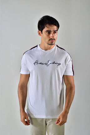 Camiseta AX Stripes Cursive Logo - Branca